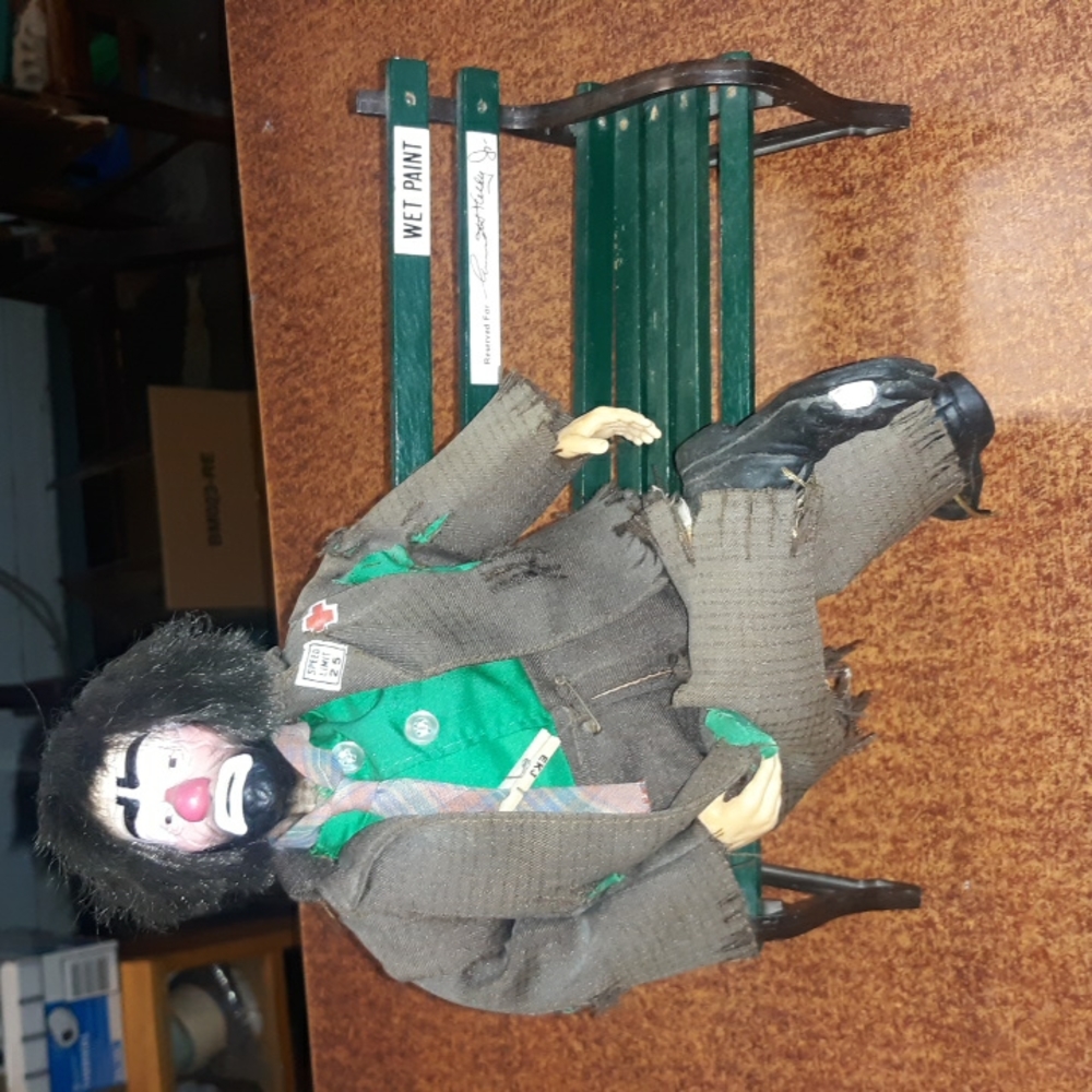 <<<- Emmett Kelly Wet Paint (SKU Howie Shelf)